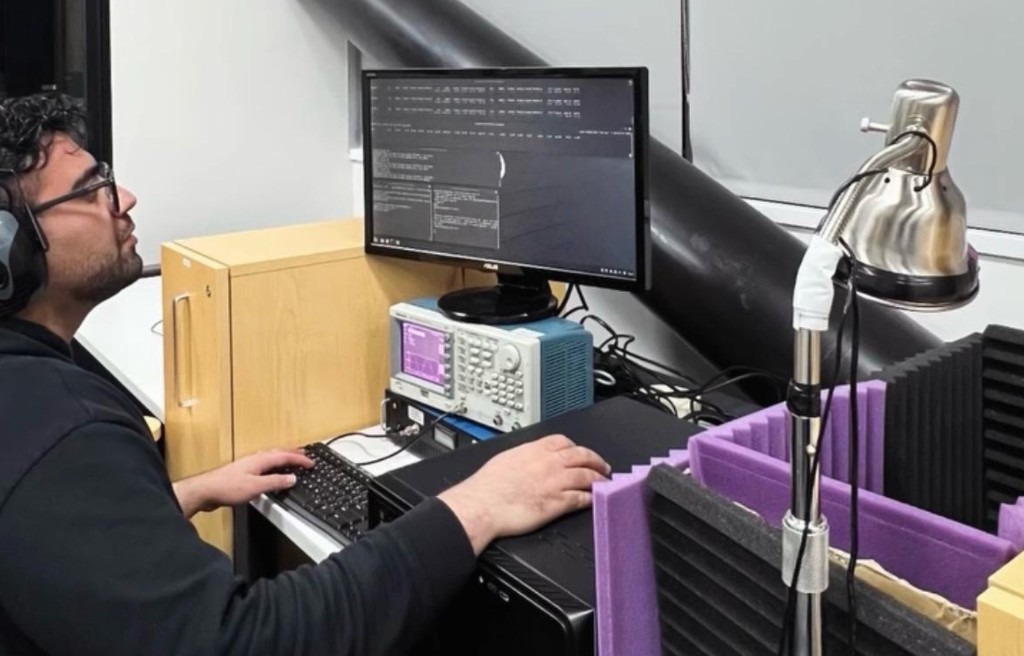 Esmaeil Mousavi at the research lab